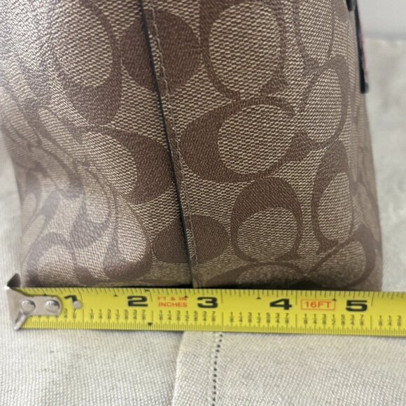 Coach x Disney Snow White Tote Bag - Brown - Limited Edition - Patches - Picture 12 of 13